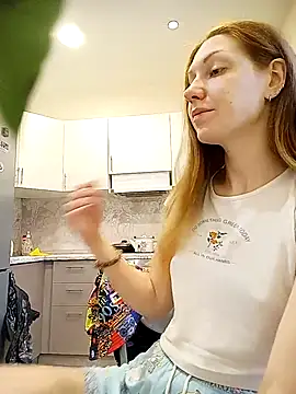 Snapshot of _Sweet_Love_ chatting on 10/13/25, 12:27 Sweet Love online show from 10/13/25, 12:27