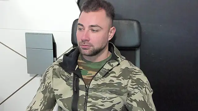 Snapshot of DuncanStone chatting on 03/08/25, 08:11 DuncanStone online show from 03/08/25, 08:11