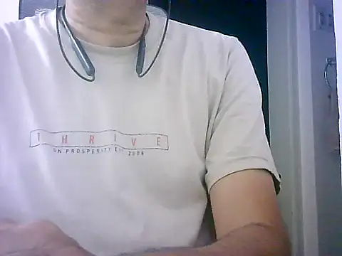 mrose8080 online show from 10/16/25, 07:59