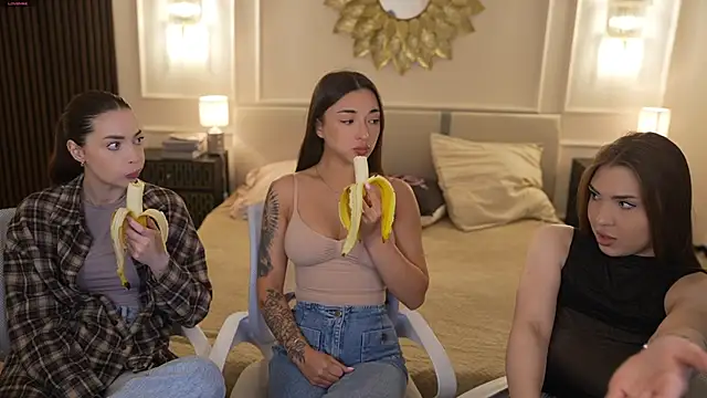 Jasmine Flow online show from 10/11/25, 07:18