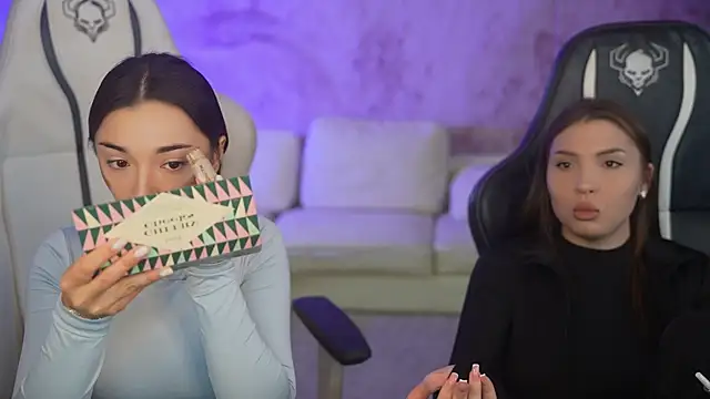 Jasmine Flow online show from 10/21/25, 07:09