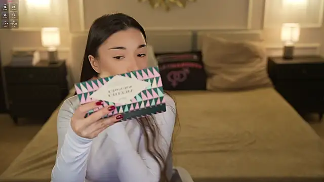 Jasmine Flow online show from 11/18/25, 08:19