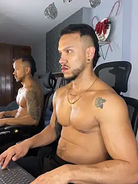 ARON TAYLER01 online show from 12/19/24, 12:45