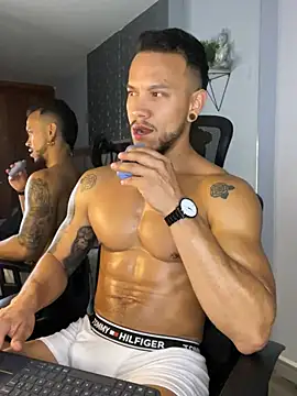 ARON TAYLER01 online show from 01/16/25, 12:42