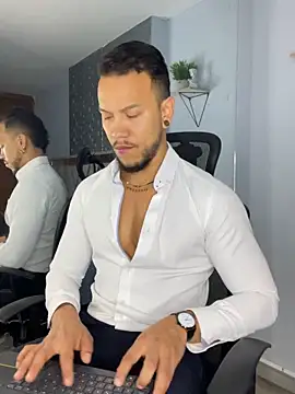 ARON TAYLER01 online show from 02/06/25, 12:48