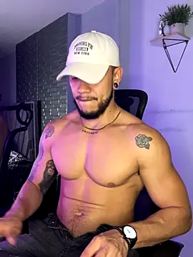 ARON TAYLER01 online show from 09/25/25, 10:30