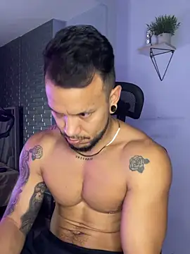 ARON TAYLER01 online show from 10/03/25, 10:34