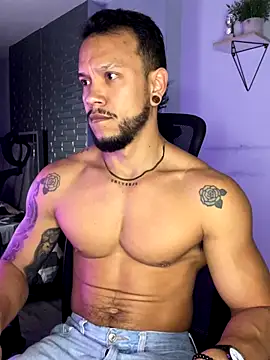 ARON TAYLER01 online show from 10/21/25, 10:38