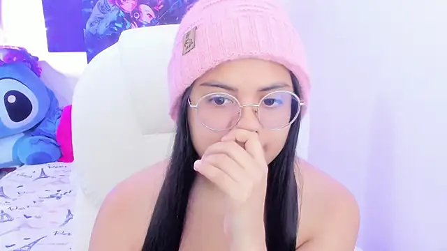 Snapshot of esmeralda112 chatting on 01/18/25, 07:26 esmeralda112 online show from 01/18/25, 07:26