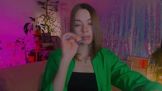 Snapshot of poli__ chatting on 12/01/24, 04:29 poli   online show from 12/01/24, 04:29