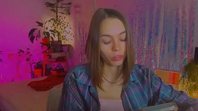 Snapshot of poli__ chatting on 12/03/24, 10:51 poli   online show from 12/03/24, 10:51