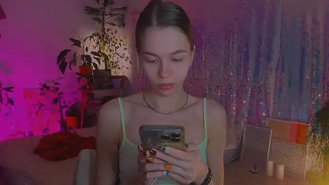 Snapshot of poli__ chatting on 12/04/24, 09:46 poli   online show from 12/04/24, 09:46