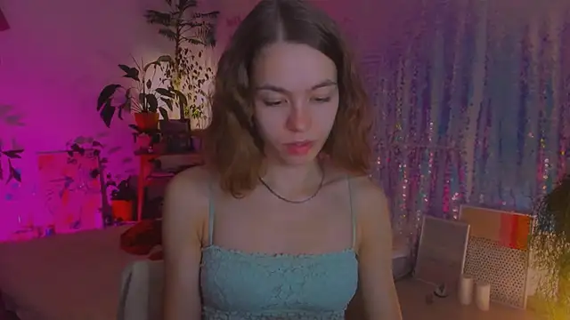 Snapshot of poli__ chatting on 12/05/24, 08:33 poli   online show from 12/05/24, 08:33