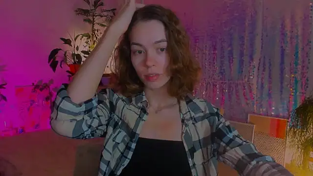 Snapshot of poli__ chatting on 12/12/24, 09:15 poli   online show from 12/12/24, 09:15