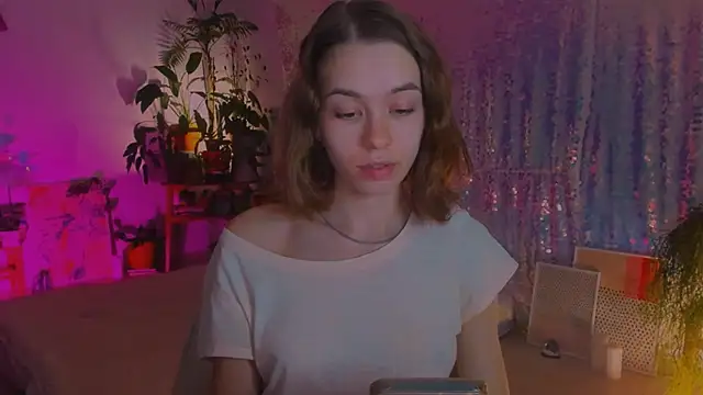 Snapshot of poli__ chatting on 12/16/24, 09:09 poli   online show from 12/16/24, 09:09