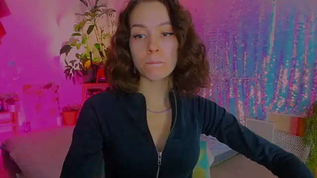 Snapshot of poli__ chatting on 01/01/25, 02:52 poli   online show from 01/01/25, 02:52