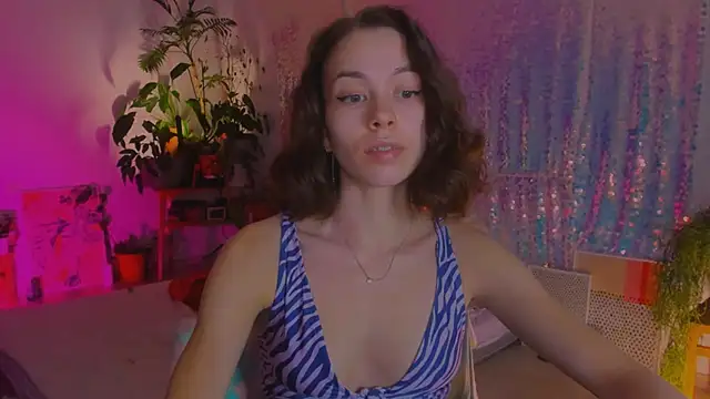 Snapshot of poli__ chatting on 01/03/25, 01:16 poli   online show from 01/03/25, 01:16