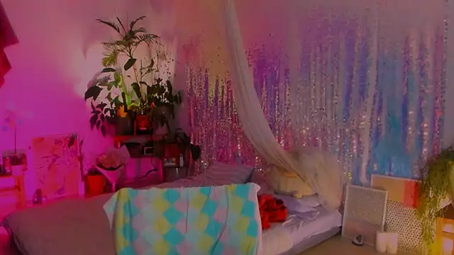 Snapshot of poli__ chatting on 01/11/25, 12:12 poli   online show from 01/11/25, 12:12