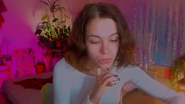 Snapshot of poli__ chatting on 01/20/25, 10:26 poli   online show from 01/20/25, 10:26