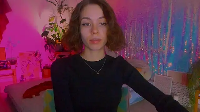 Snapshot of poli__ chatting on 01/21/25, 09:15 poli   online show from 01/21/25, 09:15