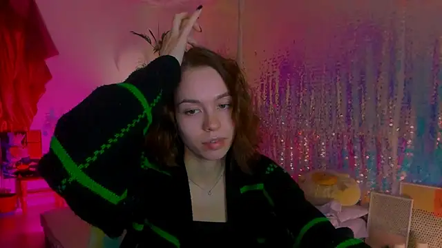 Snapshot of poli__ chatting on 01/22/25, 10:26 poli   online show from 01/22/25, 10:26