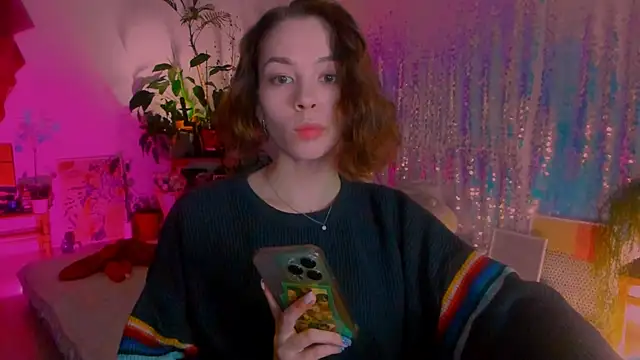 Snapshot of poli__ chatting on 01/25/25, 08:42 poli   online show from 01/25/25, 08:42