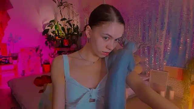 Snapshot of poli__ chatting on 01/26/25, 10:13 poli   online show from 01/26/25, 10:13