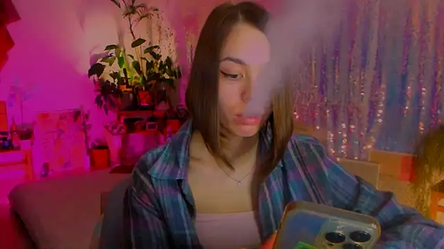 Snapshot of poli__ chatting on 01/28/25, 02:21 poli   online show from 01/28/25, 02:21