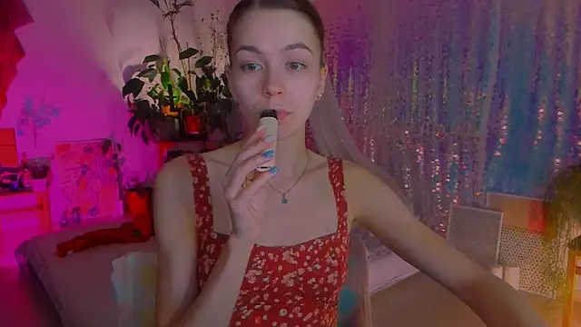 Snapshot of poli__ chatting on 02/06/25, 10:32 poli   online show from 02/06/25, 10:32