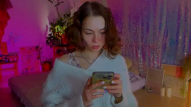 Snapshot of poli__ chatting on 02/10/25, 03:21 poli   online show from 02/10/25, 03:21