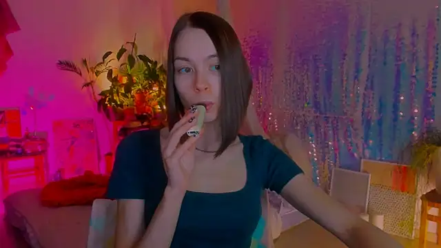 Snapshot of poli__ chatting on 02/27/25, 09:58 poli   online show from 02/27/25, 09:58