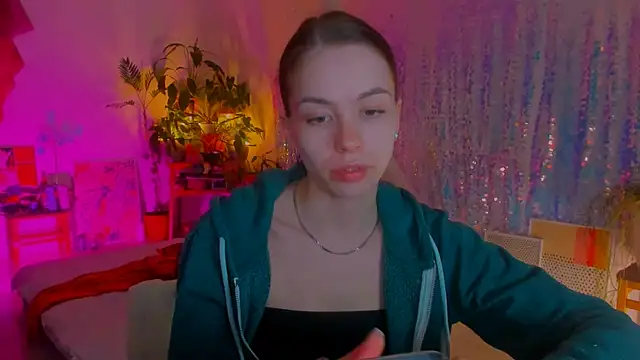 Snapshot of poli__ chatting on 03/14/25, 05:13 poli   online show from 03/14/25, 05:13