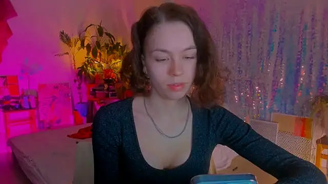 Snapshot of poli__ chatting on 03/17/25, 09:13 poli   online show from 03/17/25, 09:13