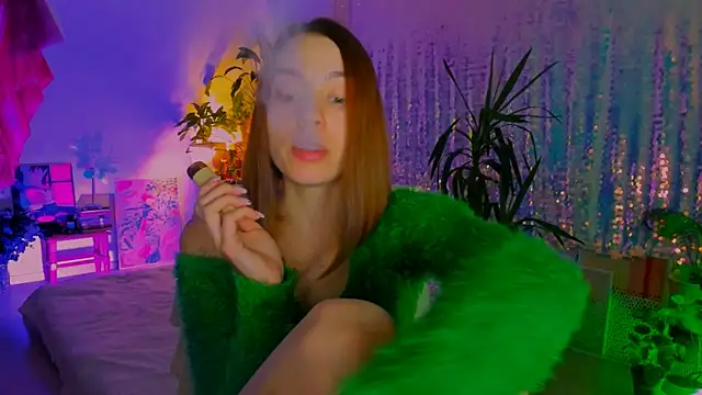 Snapshot of poli__ chatting on 10/26/25, 11:05 poli   online show from 10/26/25, 11:05