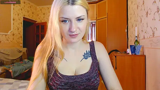 MarySweetness online show from 02/16/25, 02:21