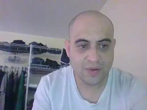 Snapshot of alphaswitchard chatting on 12/24/24, 03:47 alphaswitchard online show from 12/24/24, 03:47