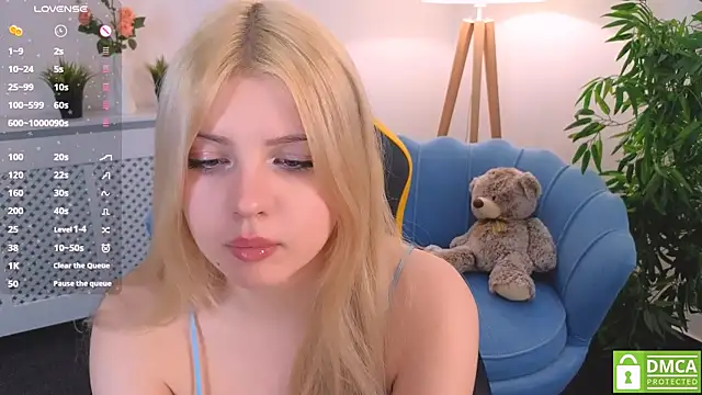 Snapshot of Grace_and__Jacob chatting on 12/22/24, 01:55 Grace and Jacob online show from 12/22/24, 01:55