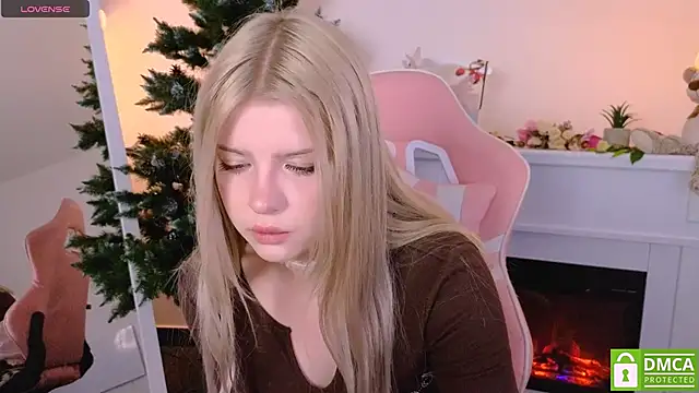 Snapshot of Grace_and__Jacob chatting on 01/15/25, 08:20 Grace and Jacob online show from 01/15/25, 08:20