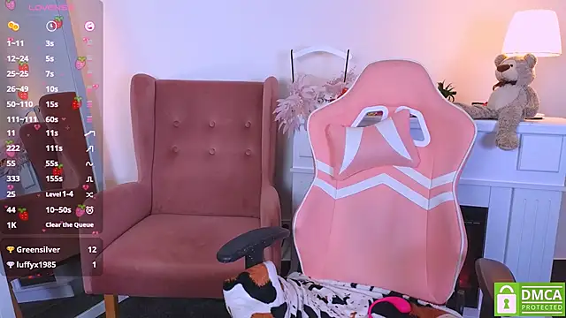 Snapshot of Grace_and__Jacob chatting on 02/25/25, 05:15 Grace and Jacob online show from 02/25/25, 05:15