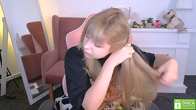 Snapshot of Grace_and__Jacob chatting on 10/11/25, 06:23 Grace and Jacob online show from 10/11/25, 06:23