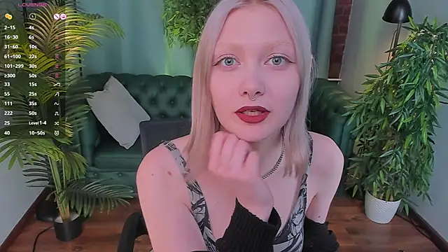 Snapshot of _Rude_Girl_ chatting on 01/28/25, 06:28 Rude Girl online show from 01/28/25, 06:28