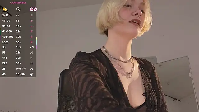 Snapshot of _Rude_Girl_ chatting on 11/02/25, 03:36 Rude Girl online show from 11/02/25, 03:36