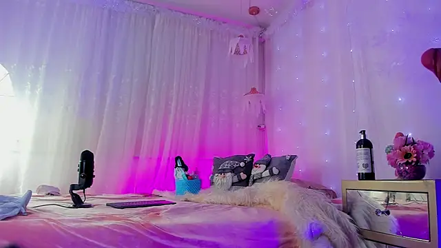 soyemi online show from 01/06/25, 01:42