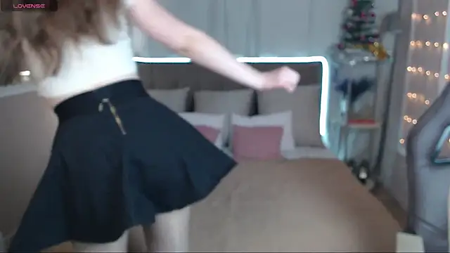 Snapshot of MollyBrams chatting on 01/14/25, 12:56 MollyBrams online show from 01/14/25, 12:56