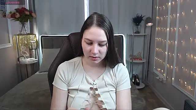 Snapshot of MollyBrams chatting on 03/09/25, 04:16 MollyBrams online show from 03/09/25, 04:16