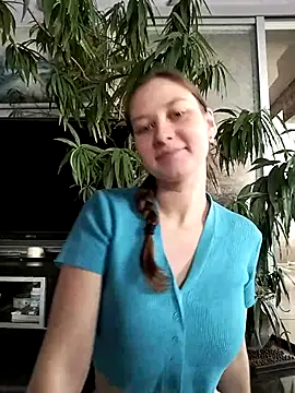 Snapshot of MollyBrams chatting on 09/13/25, 04:01 MollyBrams online show from 09/13/25, 04:01