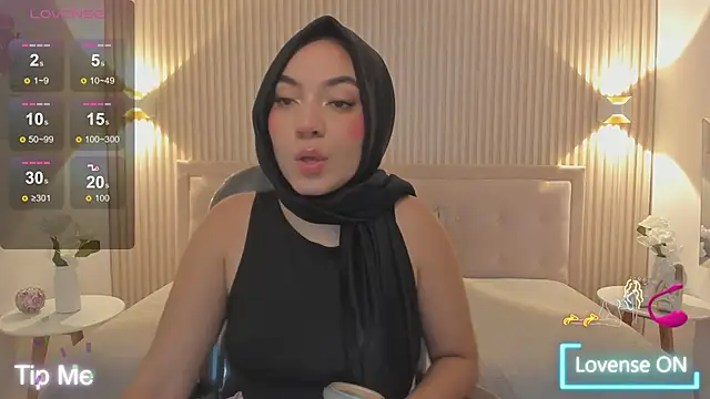 Snapshot of Sooffii_1 chatting on 12/11/24, 02:19 Sooffii 1 online show from 12/11/24, 02:19