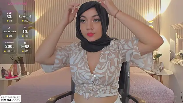 Snapshot of Sooffii_1 chatting on 12/20/24, 01:58 Sooffii 1 online show from 12/20/24, 01:58