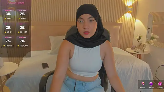 Snapshot of Sooffii_1 chatting on 02/14/25, 02:18 Sooffii 1 online show from 02/14/25, 02:18