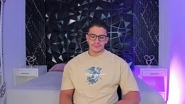 Snapshot of JeffDaltton chatting on 10/06/25, 08:06 JeffDaltton online show from 10/06/25, 08:06